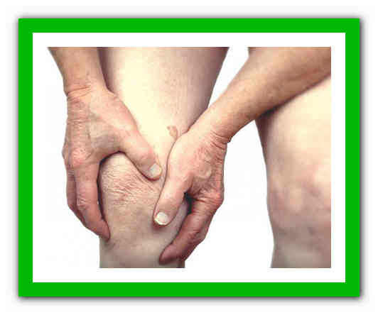 Боли в колене беспокоят пациента на всем протяжении заболевания 